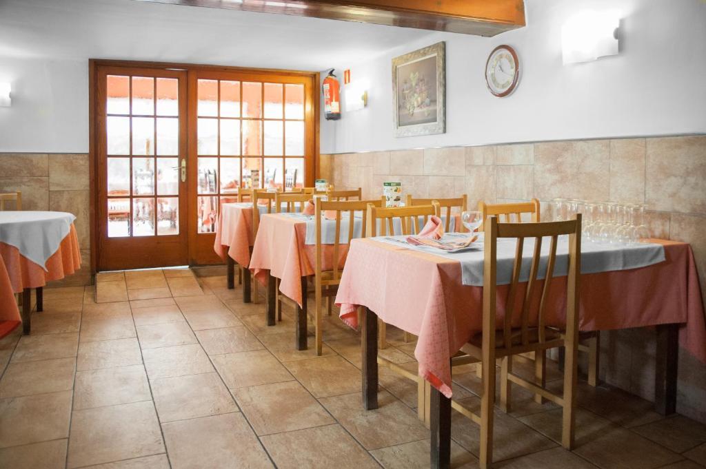 Hostal Montserrat Tona Chambre photo