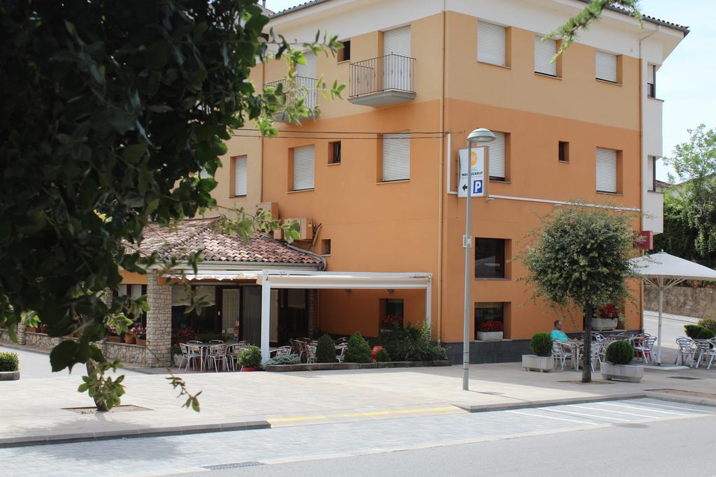 Hostal Montserrat Tona Extérieur photo